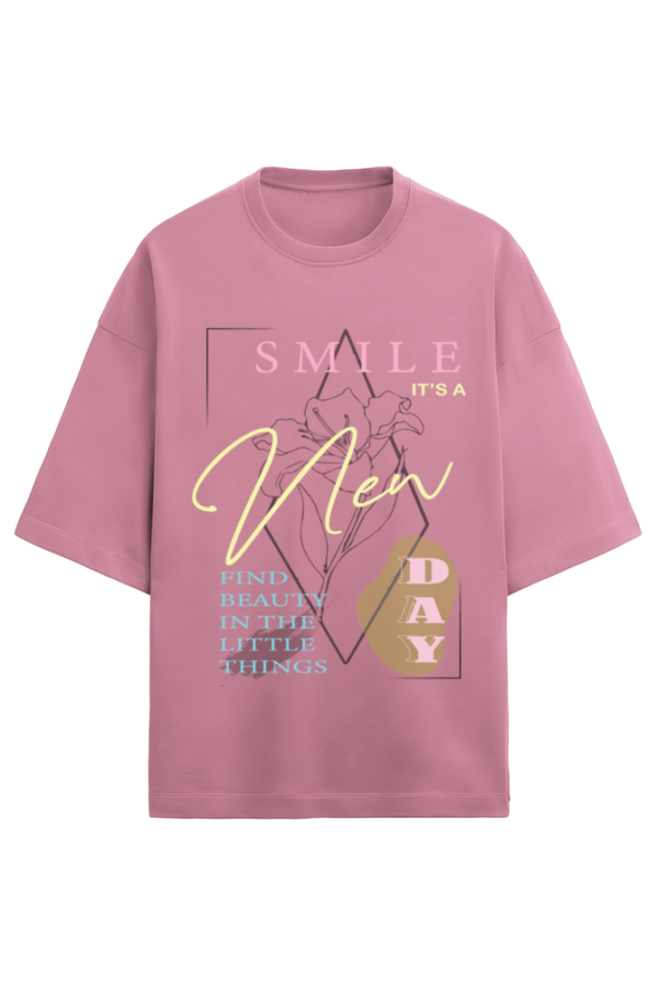 Smile, It's a New Day Women’s Graphic Oversize T-Shirt